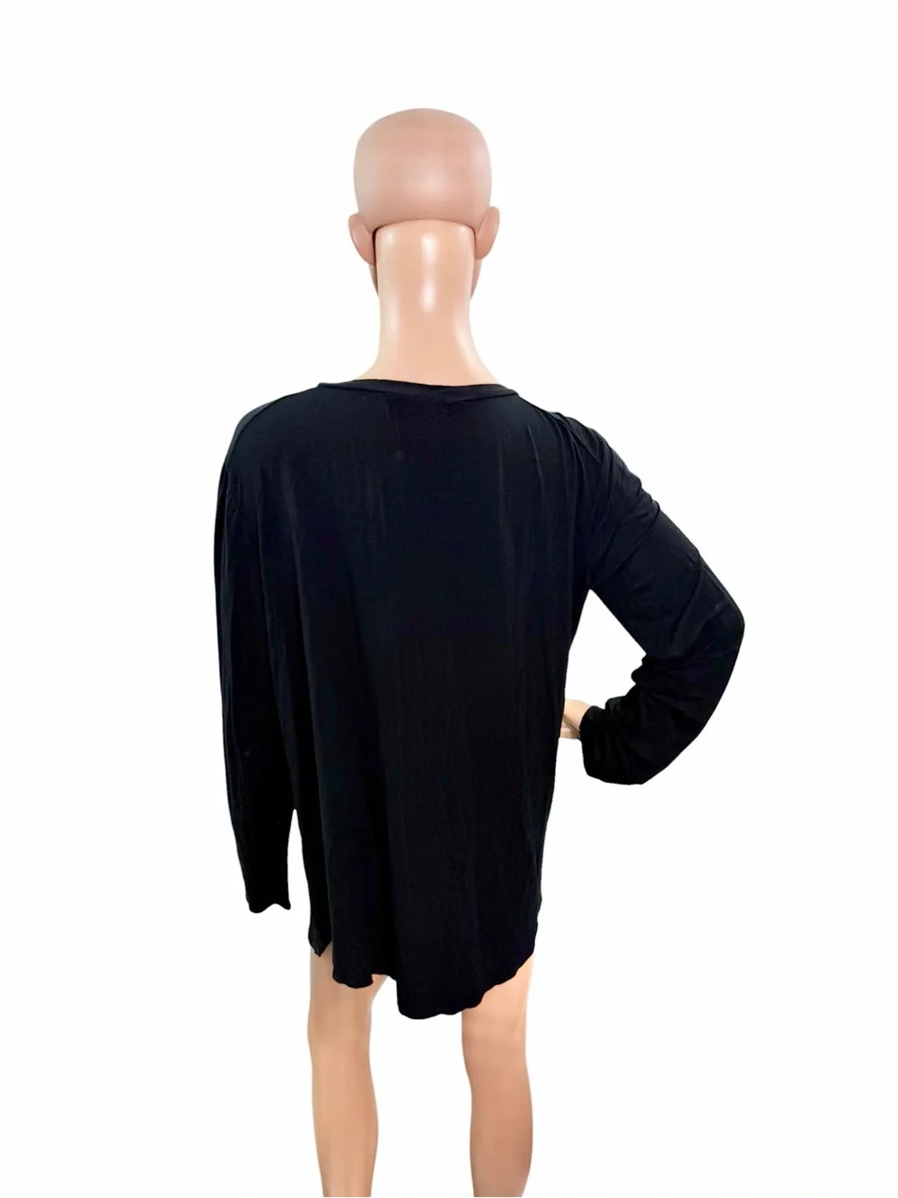 Emma’s Closet Women’s Size XL Long Sleeve Round Neck Solid Black Casual Tee